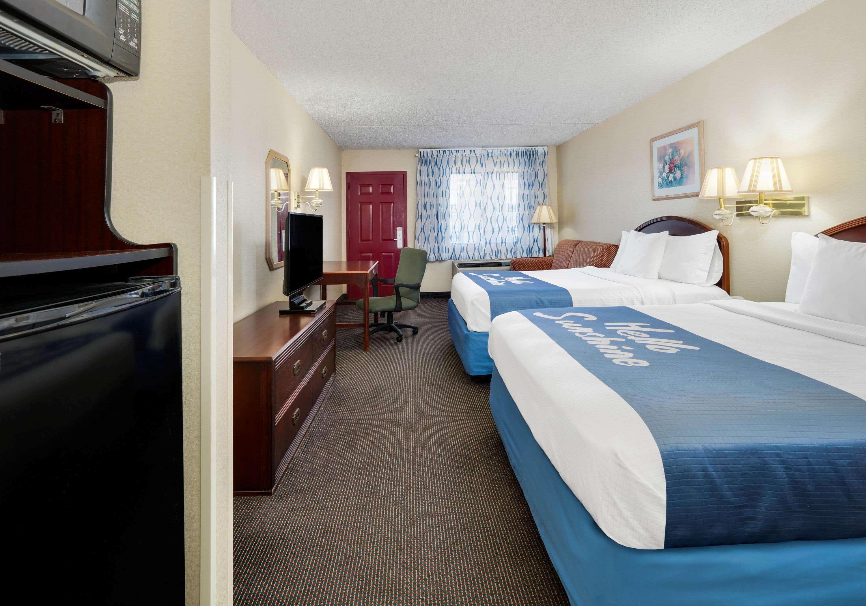 Days Inn & Suites By Wyndham Bentonville Exterior photo
